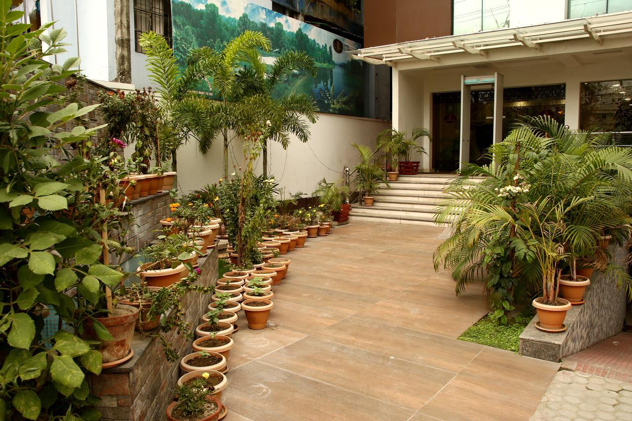 Hotel Sj International Guwahati Exterior foto